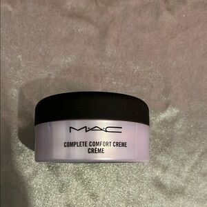 MAC Complete Comfort Creme